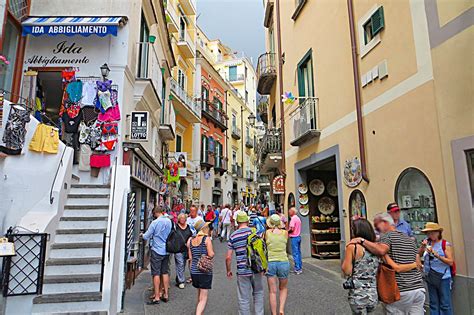 boutiques in the amalfi coast